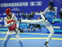 爱游戏官网-陇右雷霆队鏖战中原金雕队，跆拳道半决赛火力全开，转换速度占优。全面提速抢占先机